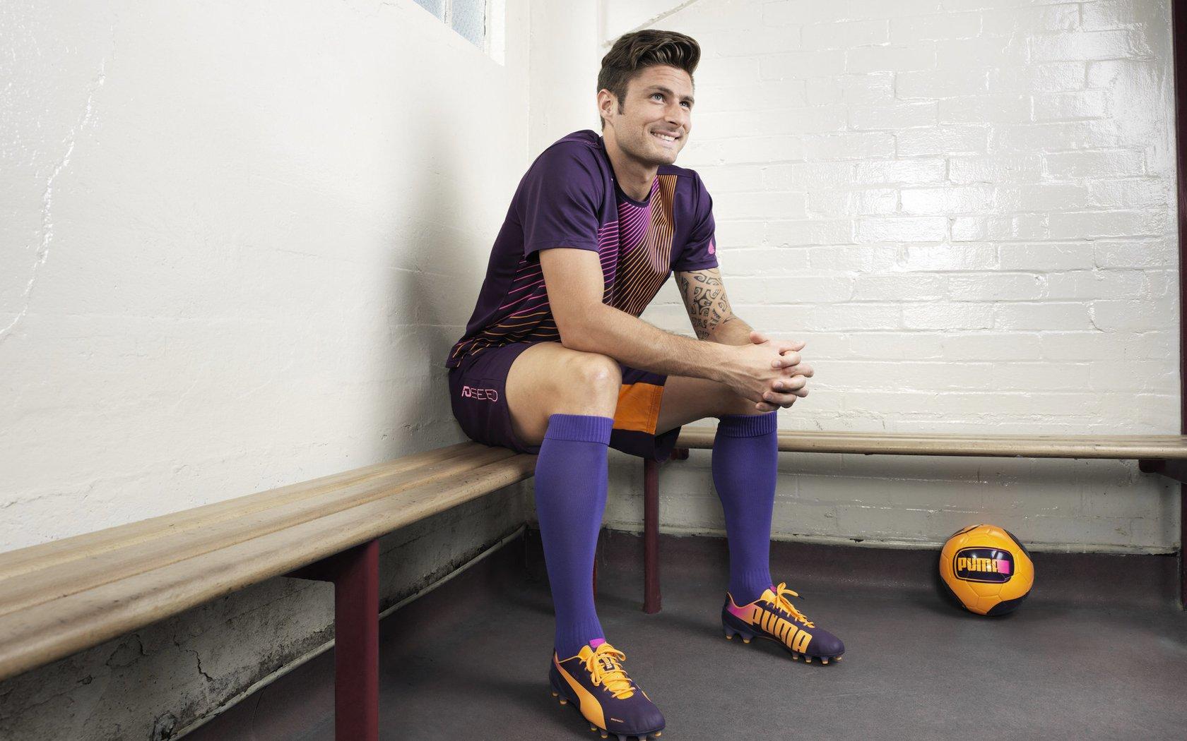 巴萨后防支柱阿劳霍替补登场酿悲剧，76分钟上阵补时失守，加时遭戏耍绝杀