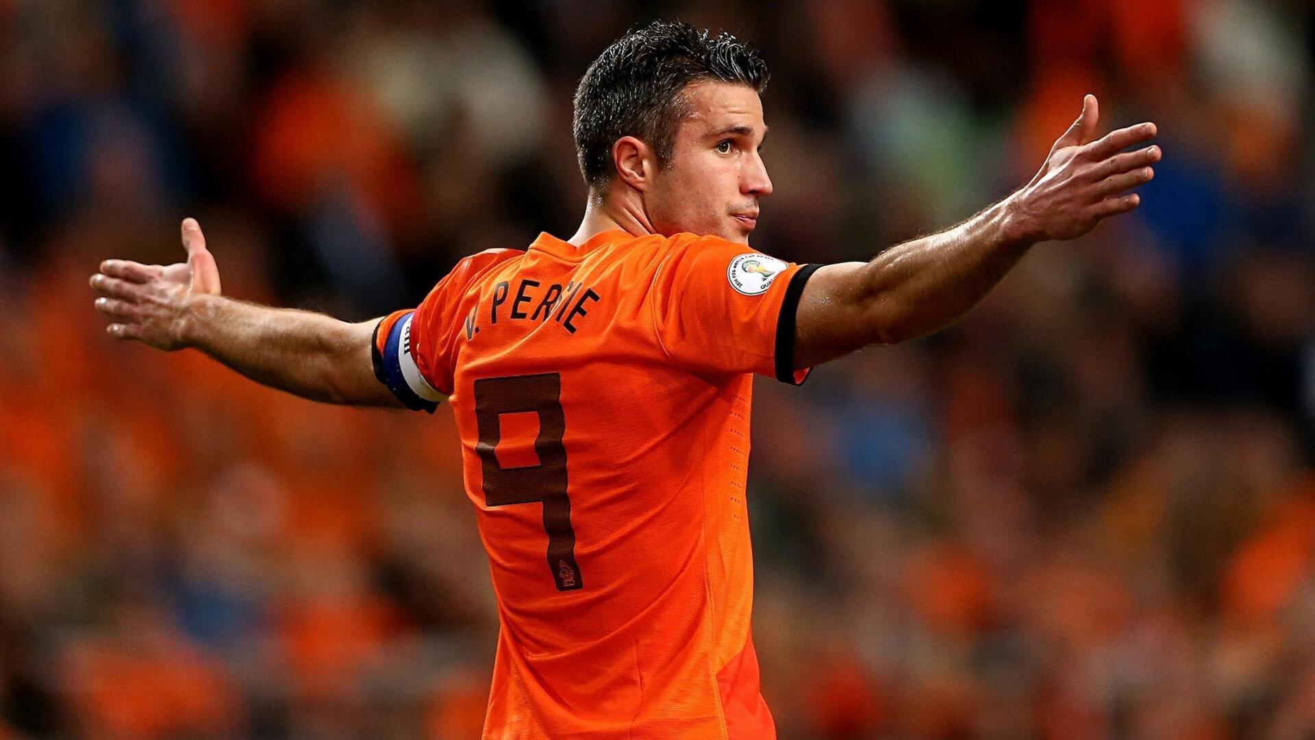 三重试炼铸就欧冠最硬王冠！蓝黑军团连斩三大联赛霸主，决战巴黎书写新史诗