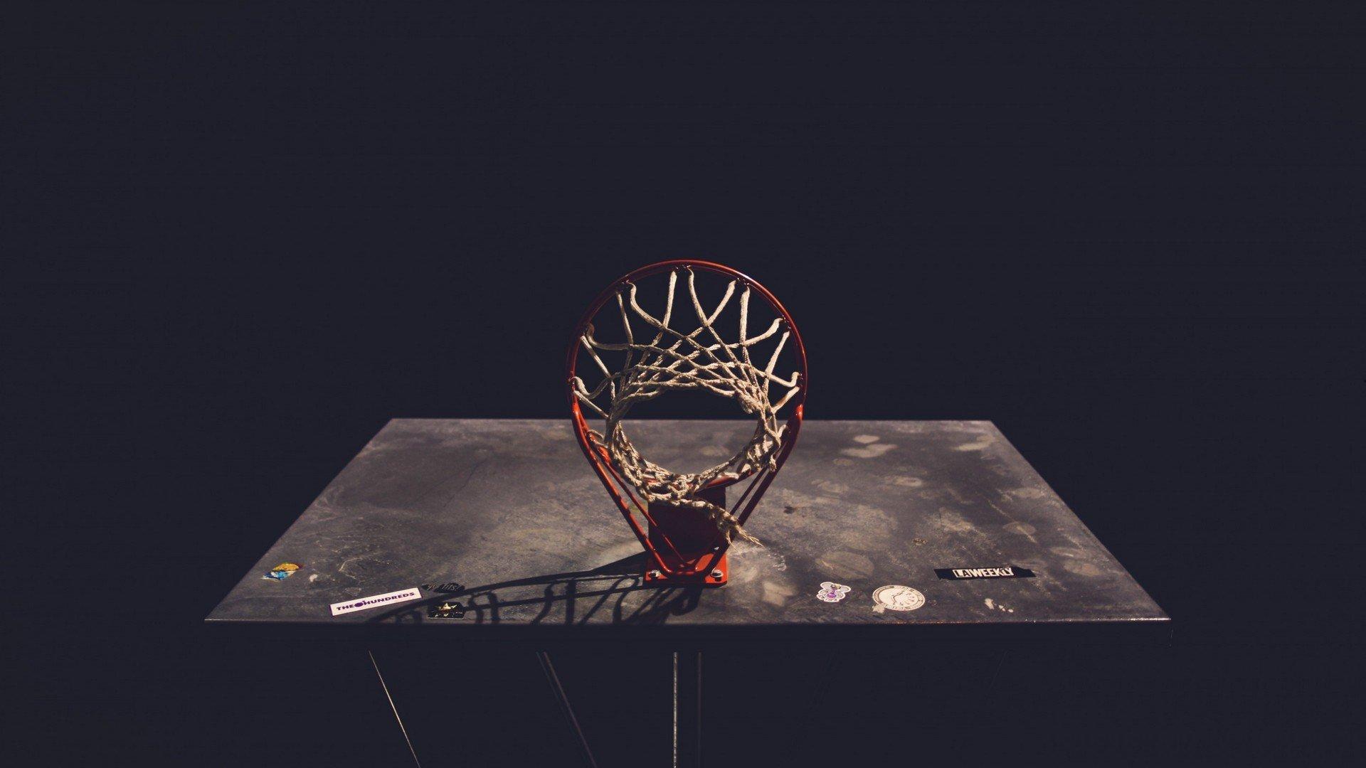 英超转会风云,舍伍德警告阿森纳勿冒险签海外前锋,力荐本土新星德拉普