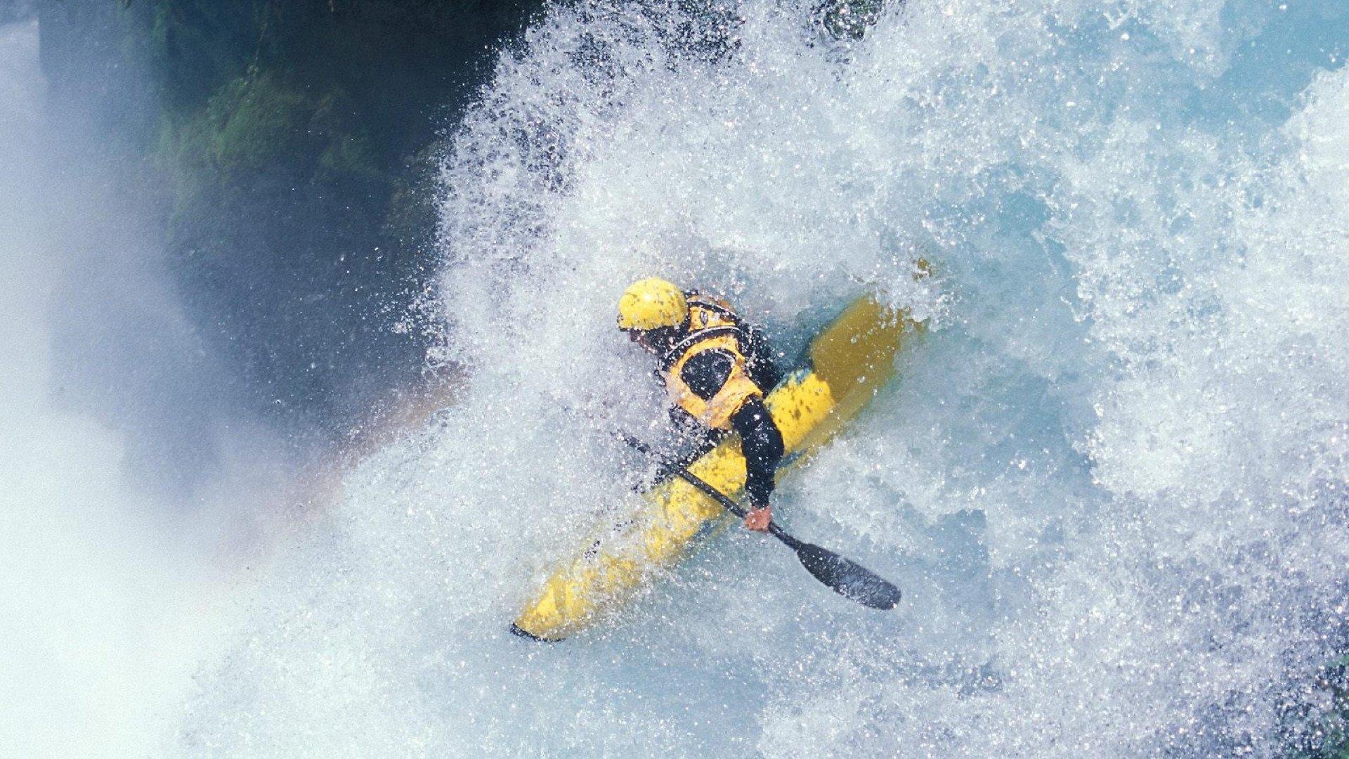 阿贾克斯痛失冠军，主帅法雷奥利引咎辞职